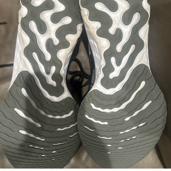 Nike React Infinity 2 Running Shoes 10.5 (Custom Nike ID) - Picture 5 of 6